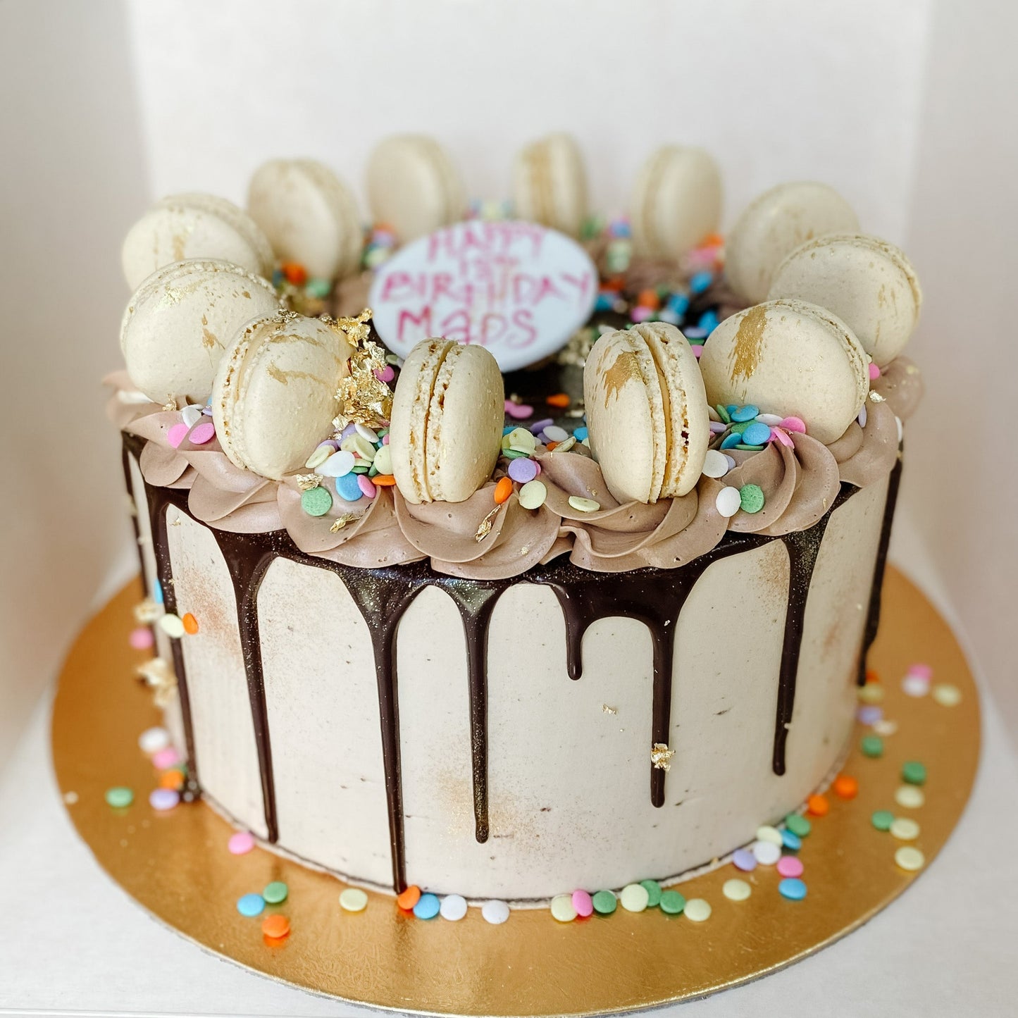 Add Macarons