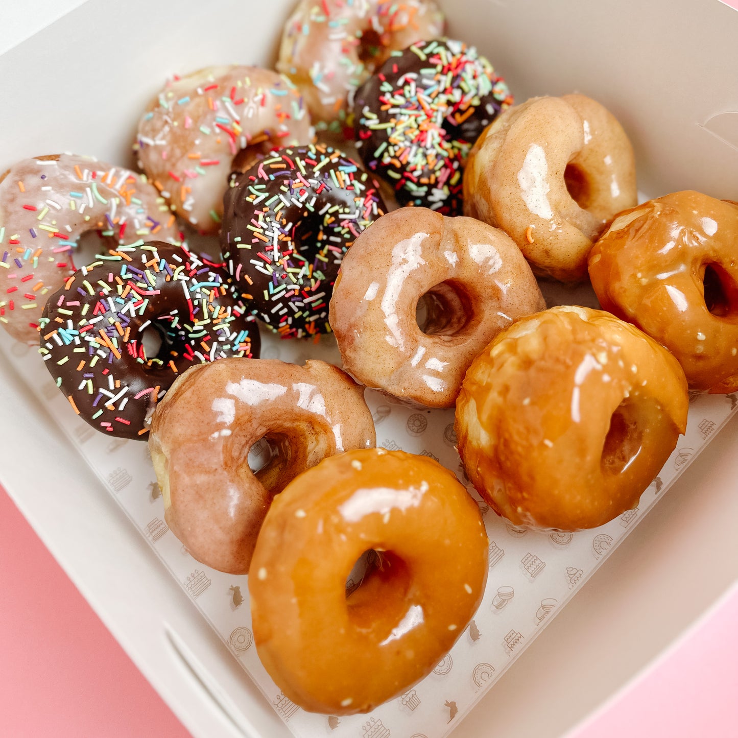 Classics Donuts Box